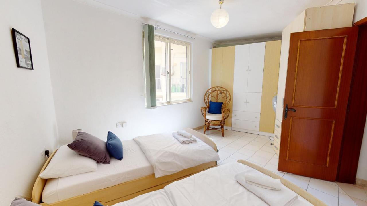 6Th Floor Seafront Apartment With Open Sea Views 슬리에마 외부 사진